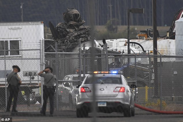 “Pháo đài bay” B-17 của Mỹ gặp nạn, 7 người chết
