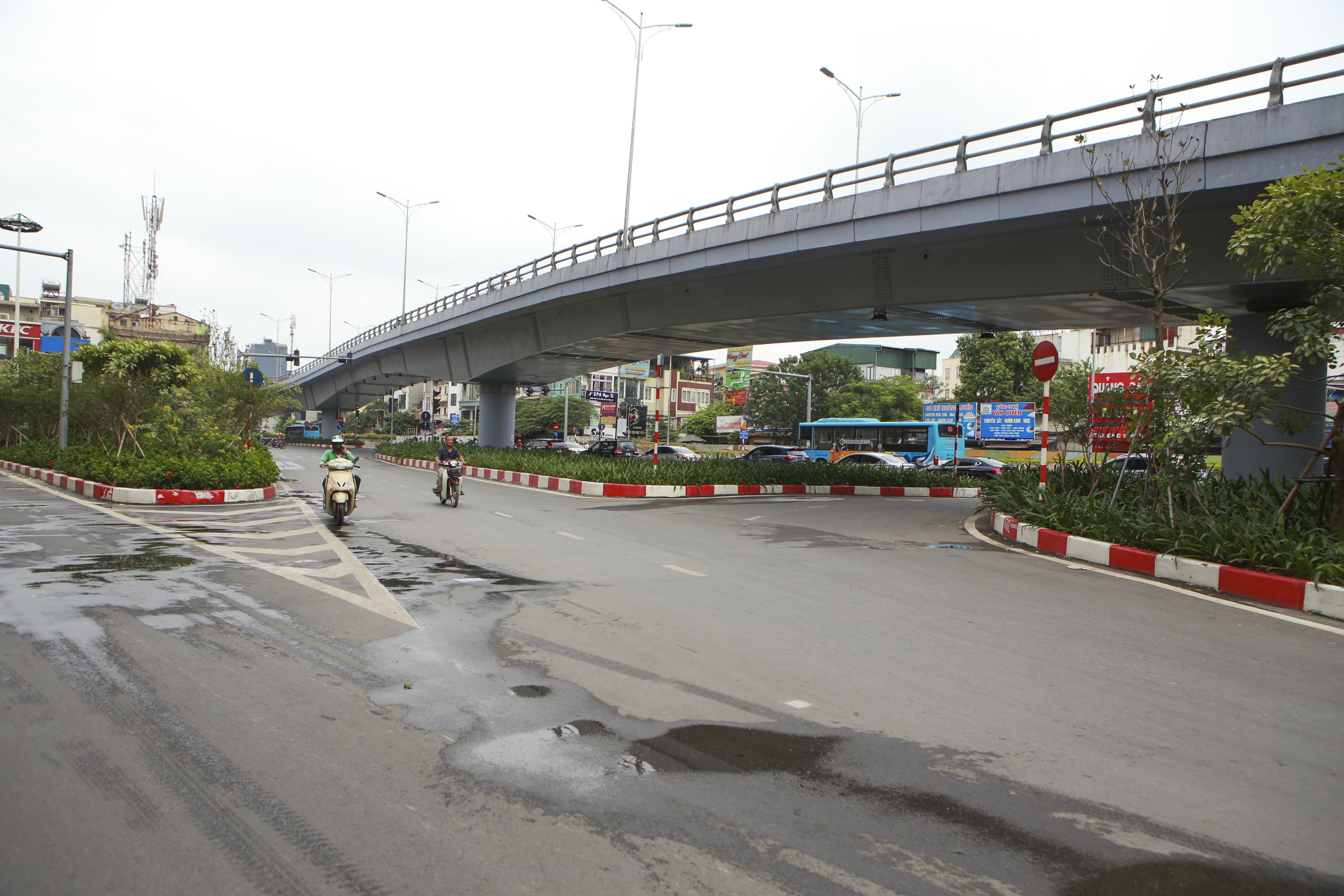 Điểm mặt 4 công trình trọng điểm giải cứu ùn tắc giao thông ở Hà Nội - 12 Điểm mặt 4 công trình trọng điểm giải cứu ùn tắc giao thông ở Hà Nội - 12