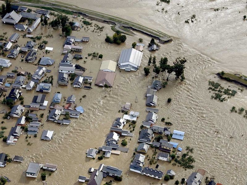 Cảnh đổ nát sau siêu bão “Quái vật” khiến 35 người chết tại Nhật Bản