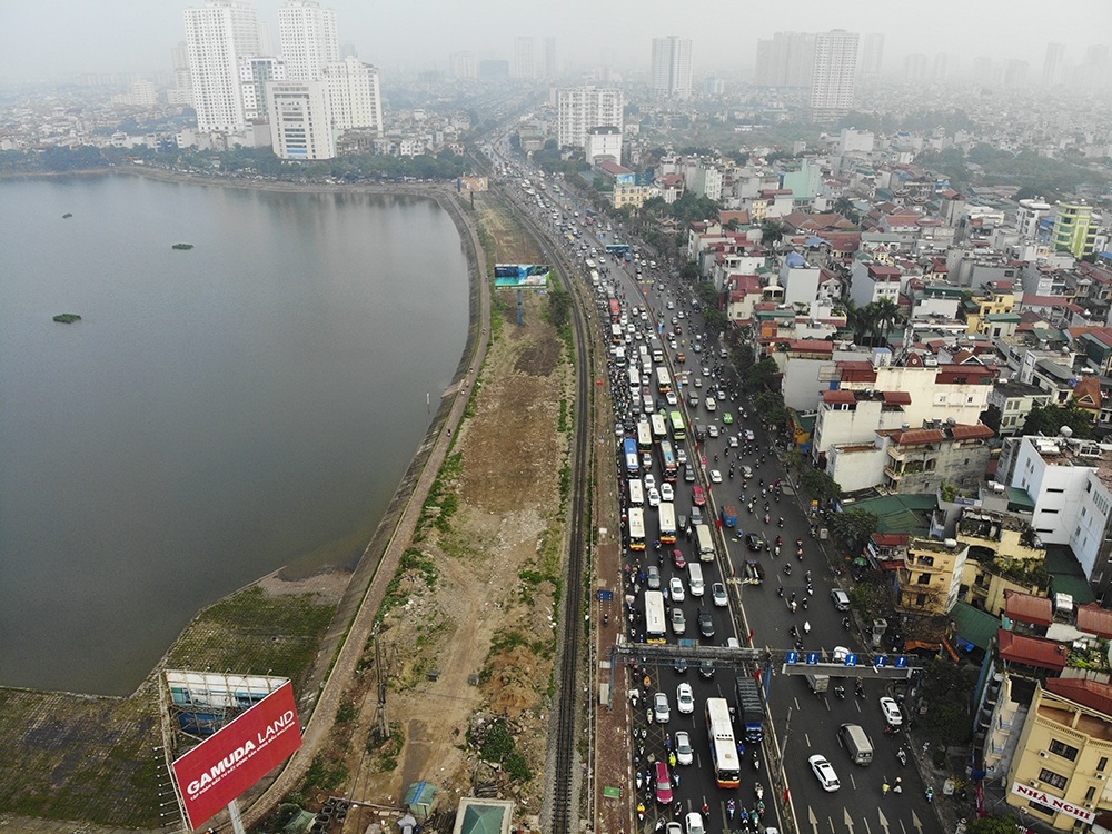 Giao thông “nghẹt thở” tại những ngã tư sắp xây dựng hầm, cầu vượt ở Hà Nội - 9 Giao thông “nghẹt thở” tại những ngã tư sắp xây dựng hầm, cầu vượt ở Hà Nội - 9