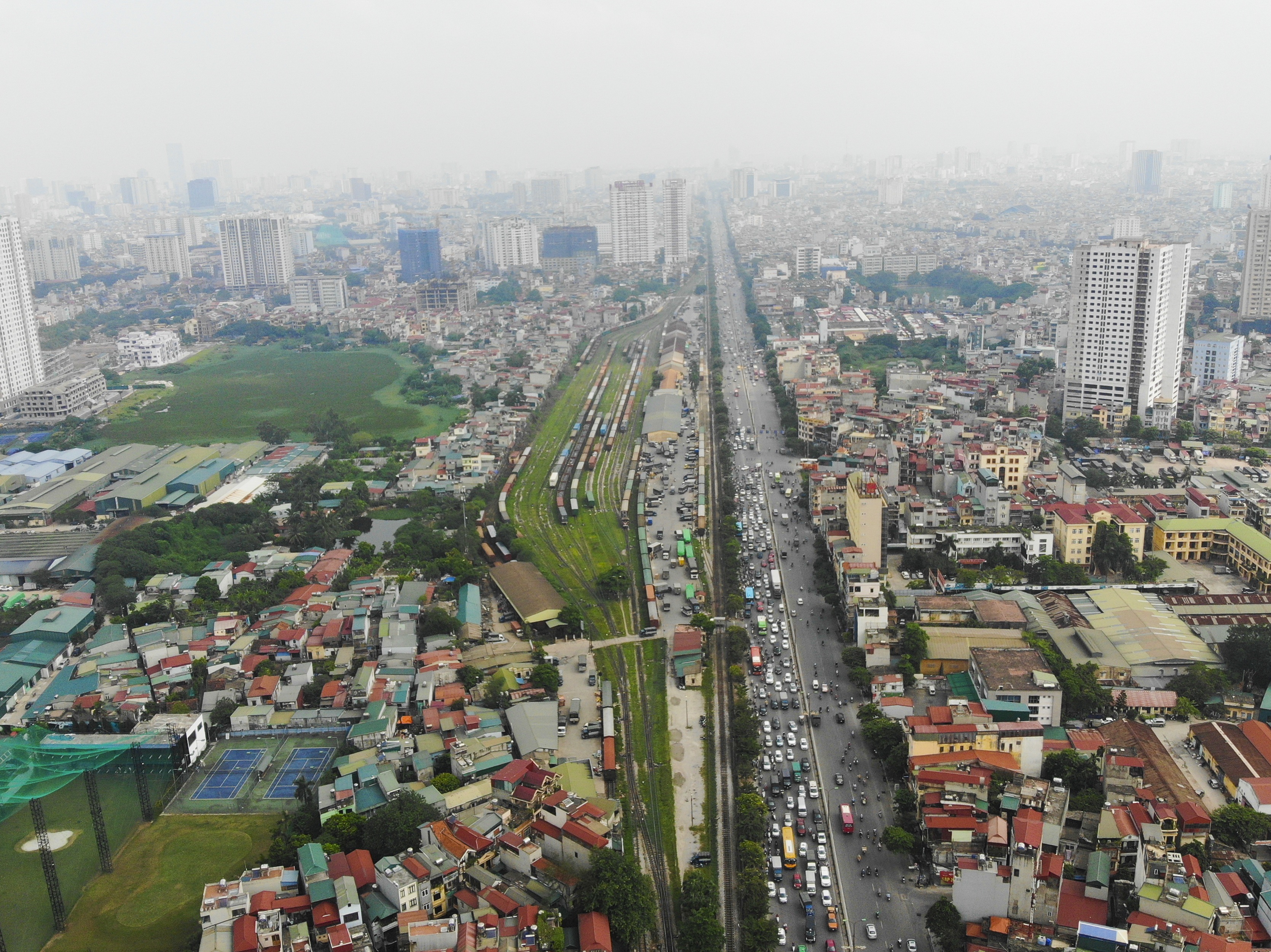 Giao thông “nghẹt thở” tại những ngã tư sắp xây dựng hầm, cầu vượt ở Hà Nội - 6 Giao thông “nghẹt thở” tại những ngã tư sắp xây dựng hầm, cầu vượt ở Hà Nội - 6