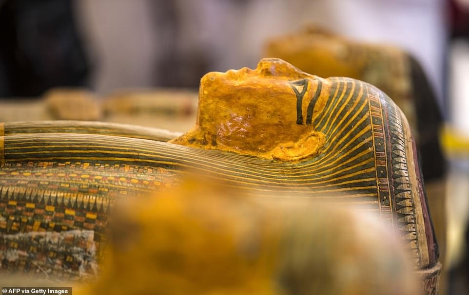 Ai Cập công bố 30 quan tài xác ướp 3.000 năm tuổi