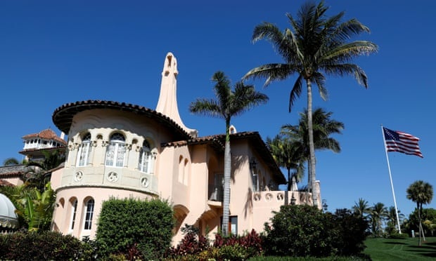 Than phiền bị “đối xử tệ”, ông Trump chuyển nơi thường trú khỏi New York