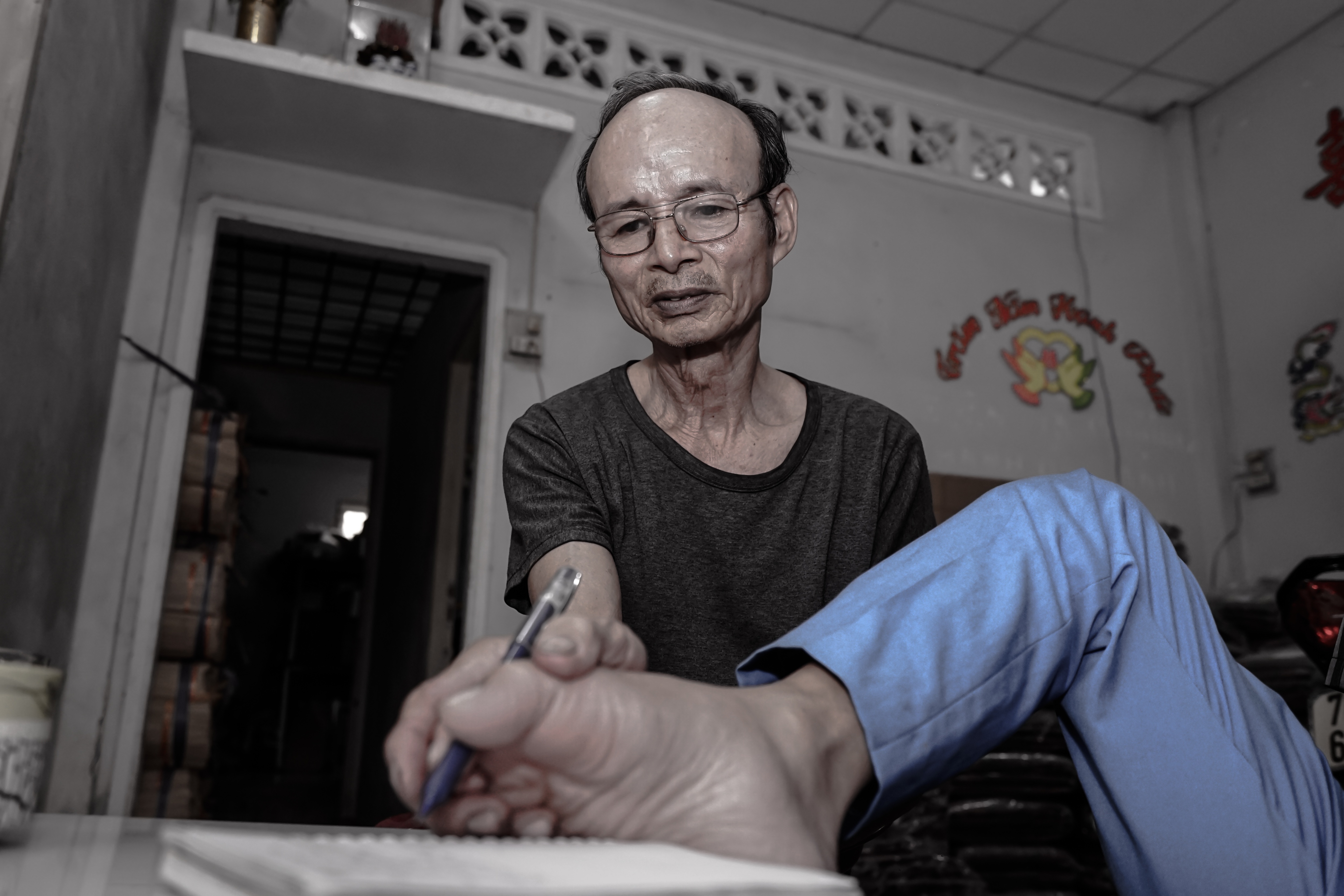 Cuộc đời cha thay cho đôi tay con - 13 Cuộc đời cha thay cho đôi tay con - 13