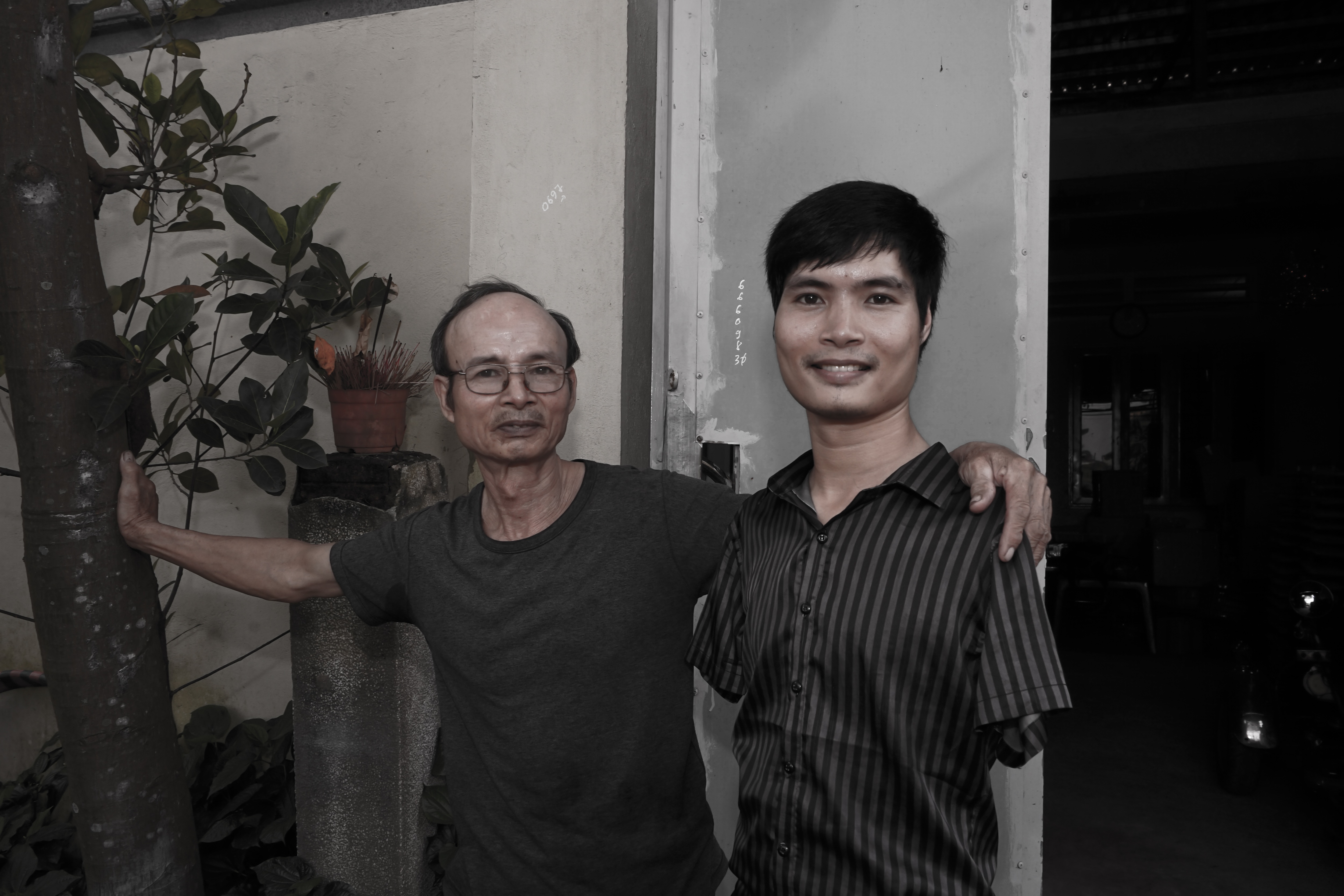 Cuộc đời cha thay cho đôi tay con - 35 Cuộc đời cha thay cho đôi tay con - 35
