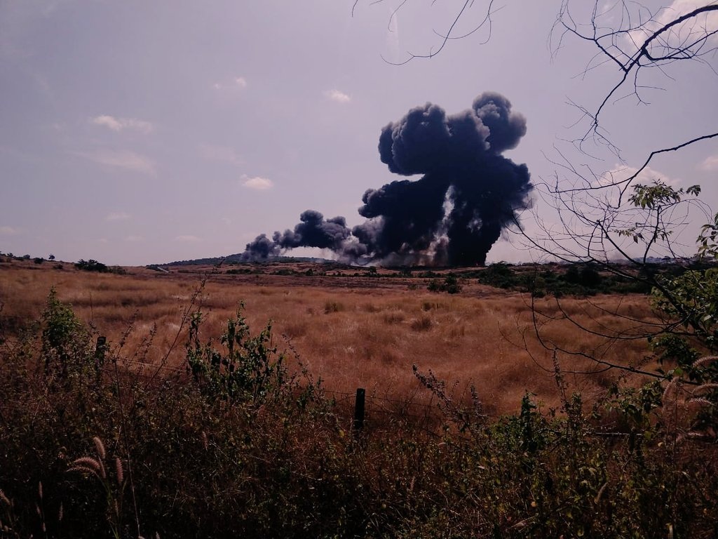 Video máy bay chiến đấu Ấn Độ bốc cháy trên không nghi do đâm phải chim