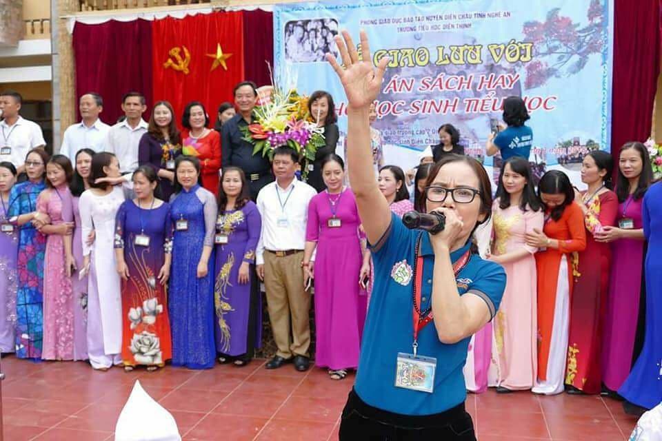 Cô giáo dạy Văn làm thiện nguyện sách từ lời “thách đố” của Bộ trưởng - 6 Cô giáo dạy Văn làm thiện nguyện sách từ lời “thách đố” của Bộ trưởng - 6