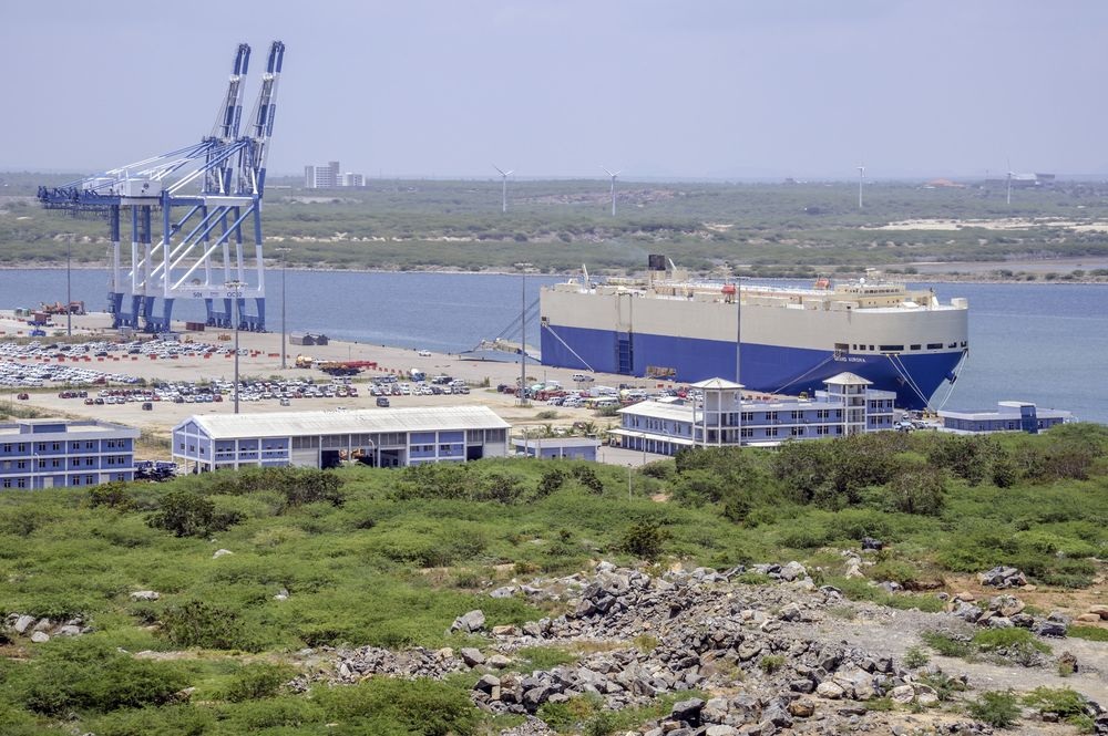 Lo ngại an ninh, Sri Lanka tính dừng hợp đồng thuê cảng 99 năm với Trung Quốc