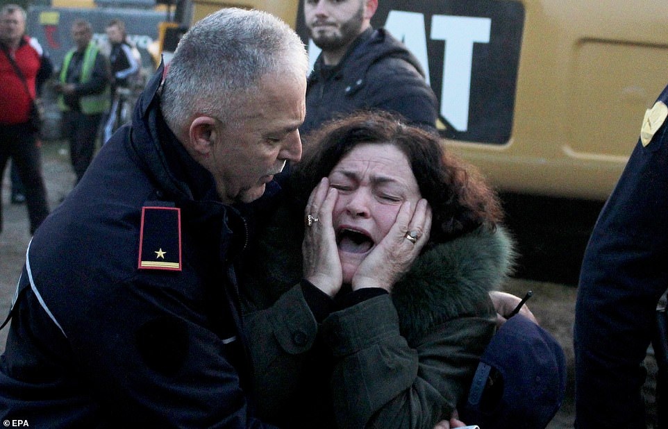 Con dâu tương lai Thủ tướng Albania chết trong trận động đất kinh hoàng