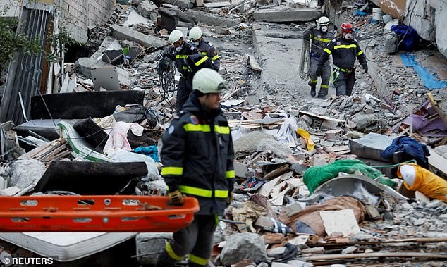 Con dâu tương lai Thủ tướng Albania chết trong trận động đất kinh hoàng