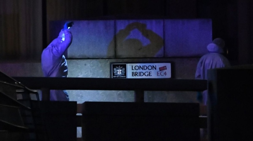 Tấn công khủng bố kinh hoàng ở trung tâm London, 3 người chết