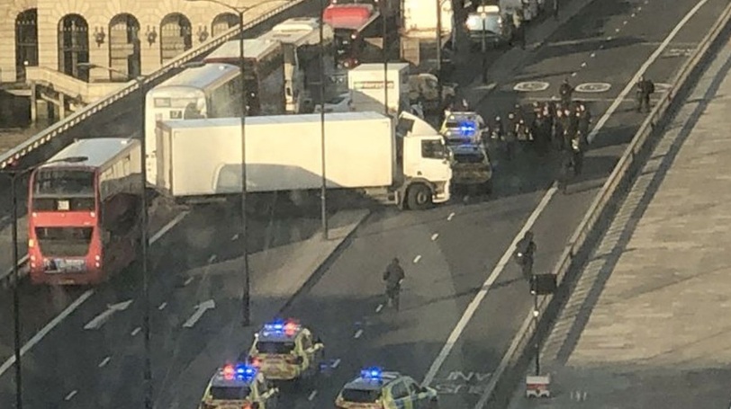 Tấn công khủng bố kinh hoàng ở trung tâm London, 3 người chết