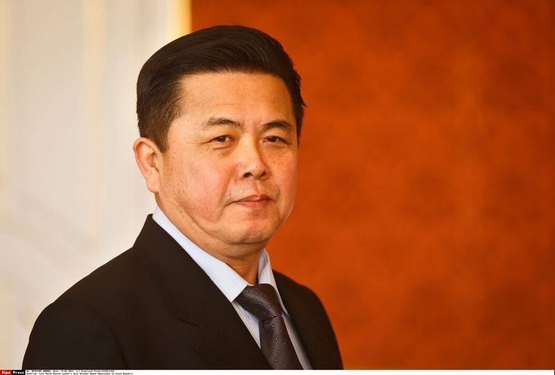 Người chú bí ẩn của ông Kim Jong-un bất ngờ bị triệu hồi về nước
