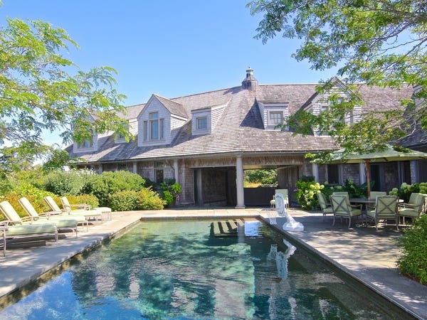 Bên trong biệt thự 12 triệu USD vợ chồng ông Obama nghi vừa “tậu”