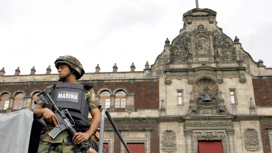 Nổ súng gần dinh tổng thống Mexico, 4 người chết