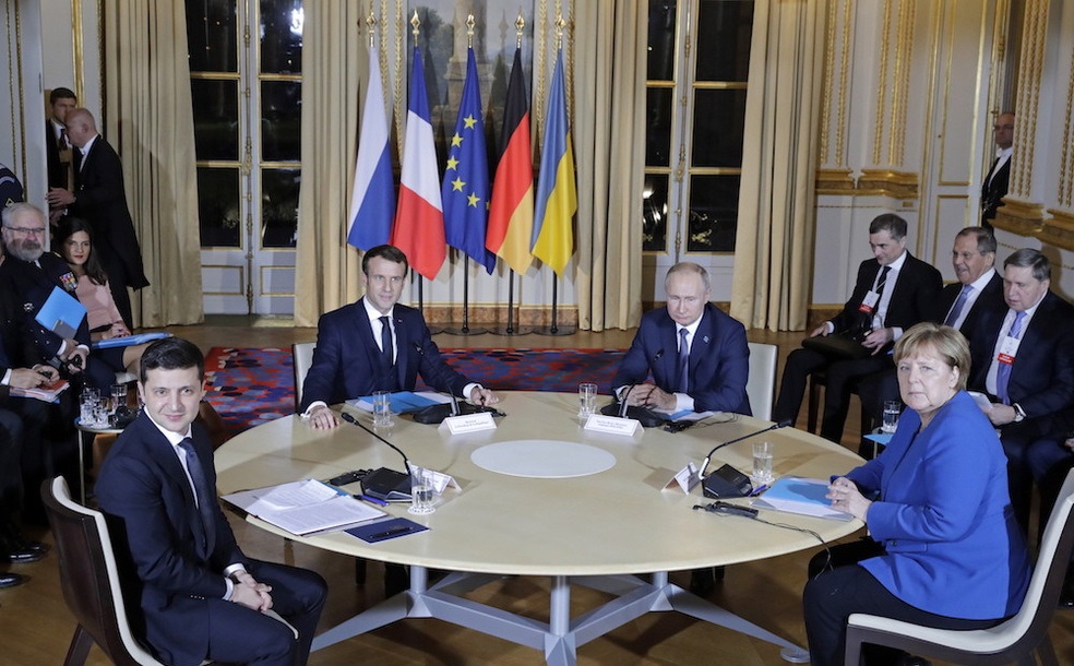 Cuộc gặp đầu tiên Putin - Zelensky kéo dài 8 giờ tại Paris