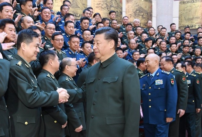 Ông Tập Cận Bình thăng hàm sĩ quan quân đội nhiều chưa từng có