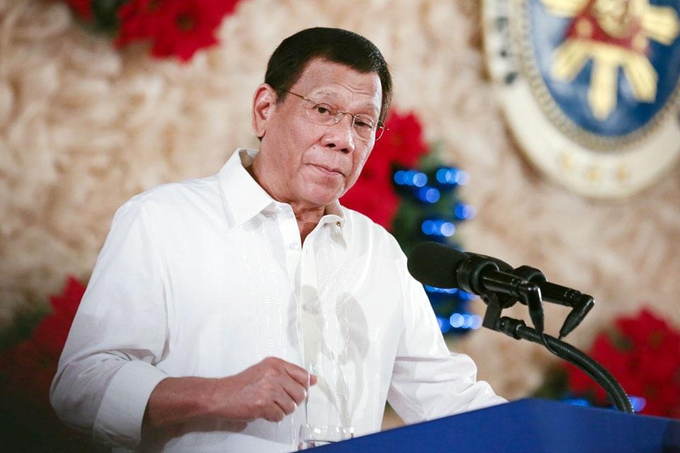 Tổng thống Duterte thoát nạn trong động đất 6,8 độ richter rung chuyển Philippines