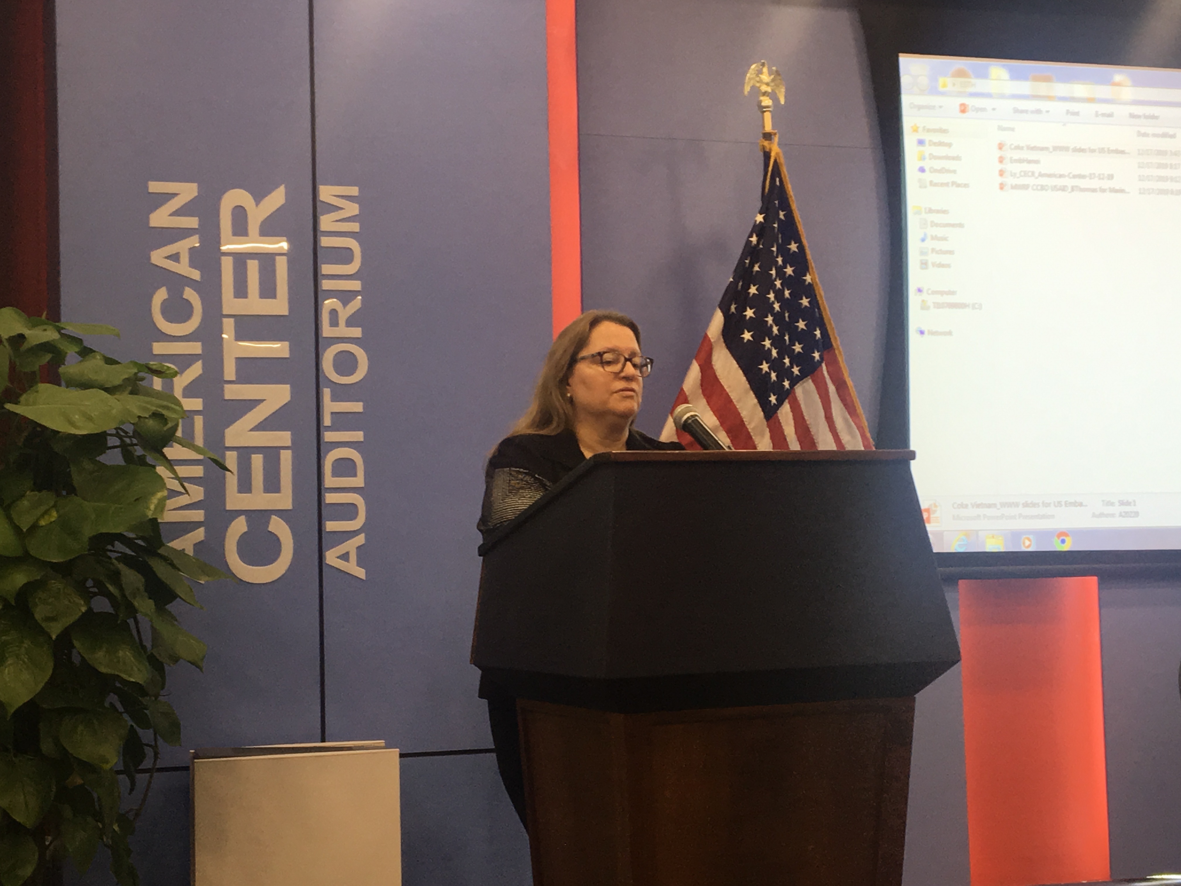 Mỹ cam kết giúp Việt Nam giảm thiểu rác thải nhựa