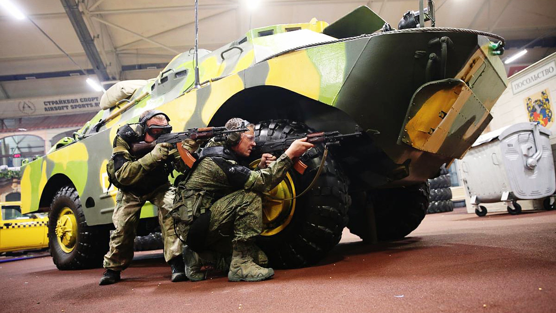 Choáng ngợp dàn khí tài quân sự "khủng" trong công viên Ái quốc của Nga