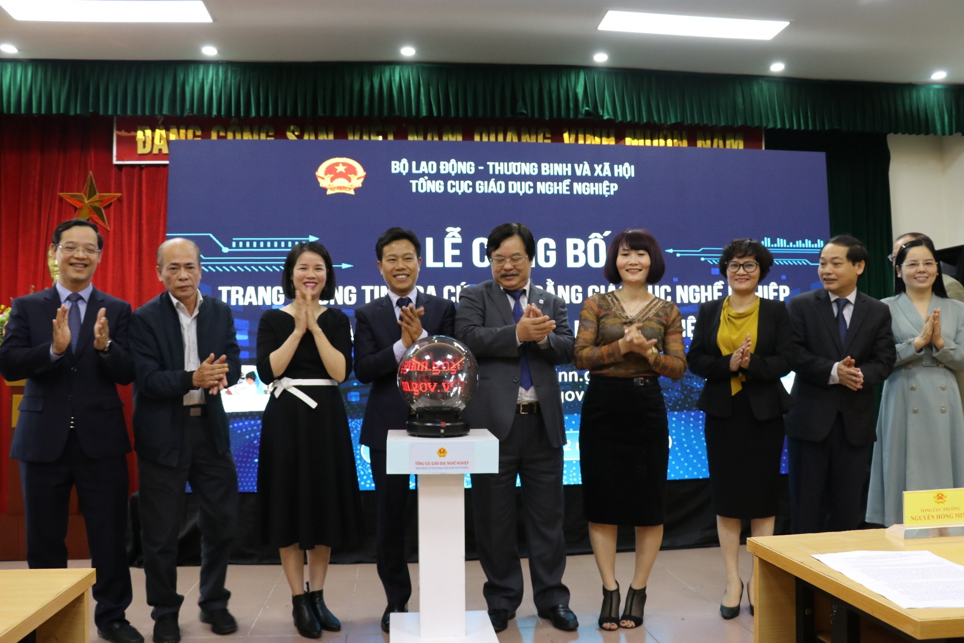 Thứ trưởng Lê Quân: “Không có chỗ cho bằng giả khi minh bạch thông tin bằng cấp” - 3 Thứ trưởng Lê Quân: “Không có chỗ cho bằng giả khi minh bạch thông tin bằng cấp” - 3