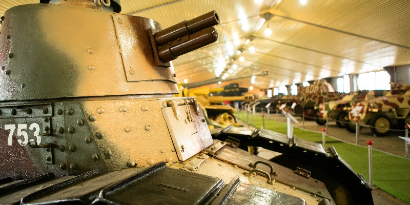 Choáng ngợp dàn khí tài quân sự "khủng" trong công viên Ái quốc của Nga