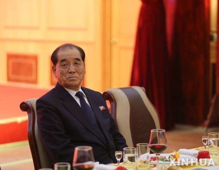 “Cánh tay phải” của ông Kim Jong-un vắng mặt bất thường tại cuộc họp quan trọng