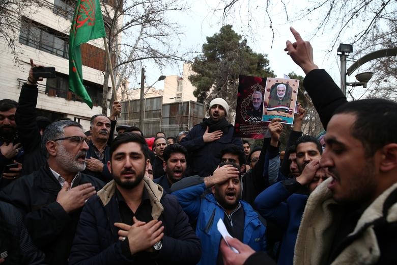 "Biển người" Iran xuống đường tiếc thương tướng cấp cao thiệt mạng