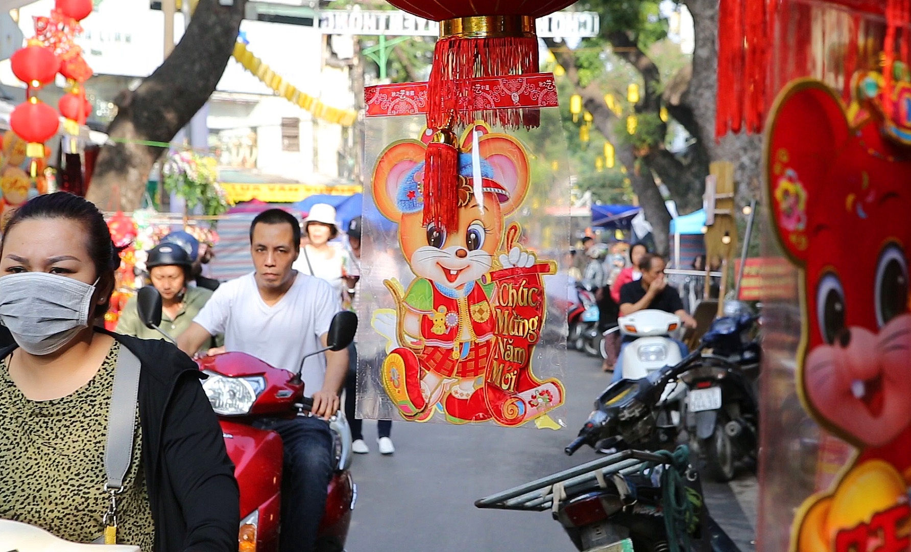 Nồng nàn vị Tết ở chợ hoa lâu đời nhất Hà Nội - 11 Nồng nàn vị Tết ở chợ hoa lâu đời nhất Hà Nội - 11