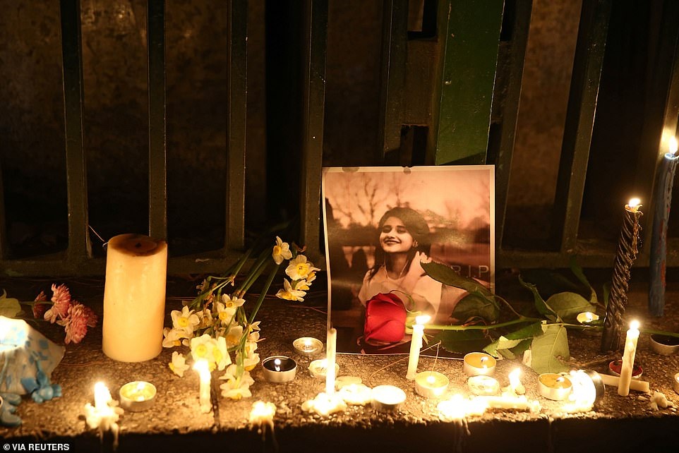 Người Iran biểu tình đòi lãnh đạo từ chức sau vụ bắn nhầm máy bay