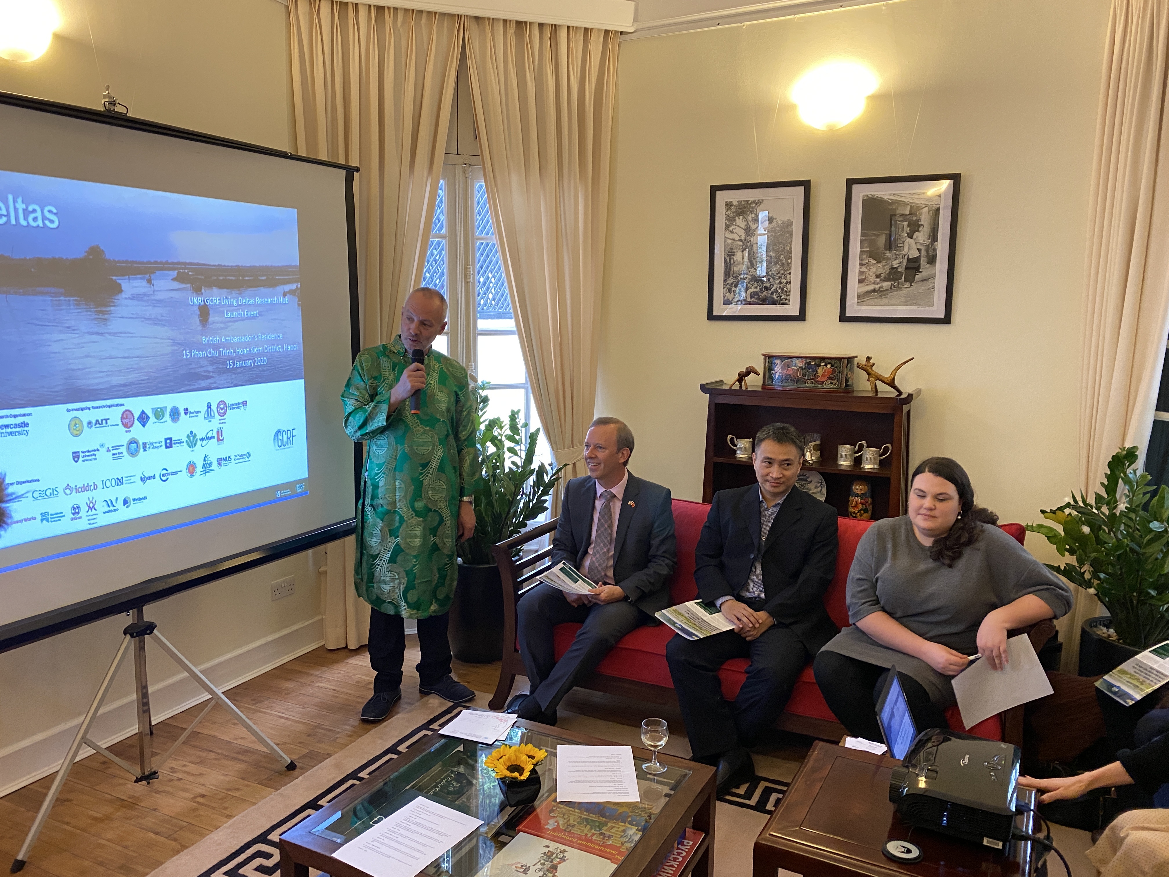 Anh cam kết 2 triệu bảng giúp Việt Nam bảo vệ đồng bằng