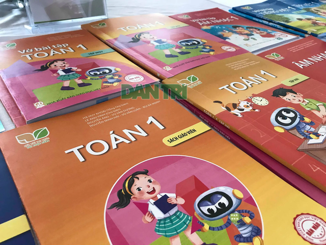 Học sinh lớp 2 học xác suất, thống kê và những chuyện “tốn giấy mực” trong giáo dục năm 2019