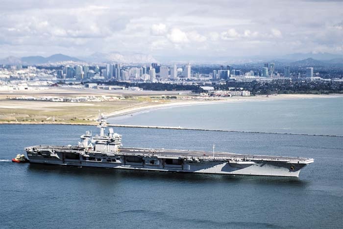 Hai tàu sân bay Mỹ áp sát bán đảo Triều Tiên