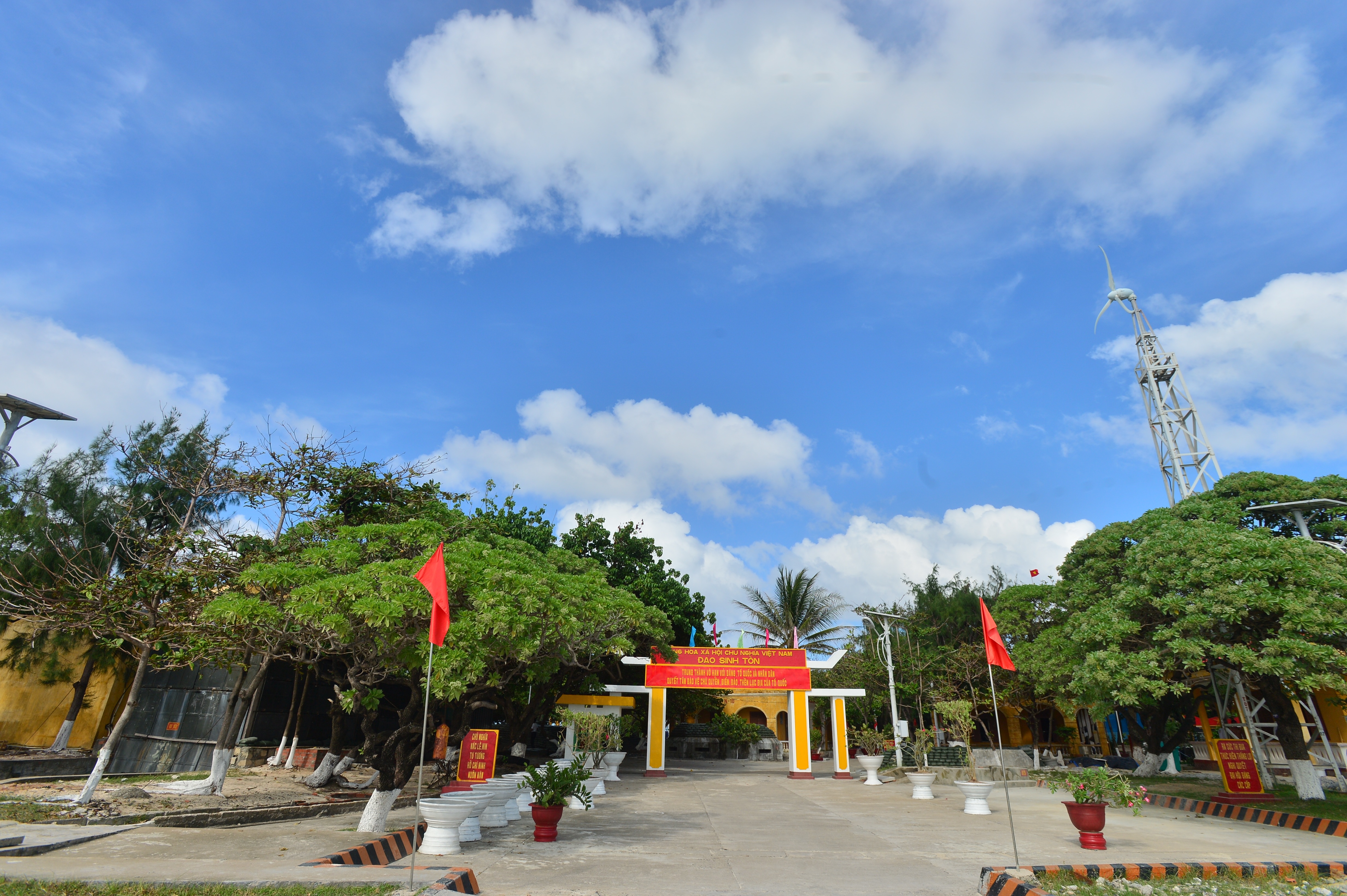 Thiêng liêng lễ chào cờ đầu năm mới tại Trường Sa - 18 Thiêng liêng lễ chào cờ đầu năm mới tại Trường Sa - 18