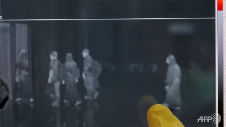 Châu Á chạy đua đối phó “bão” virus gây viêm phổi lạ