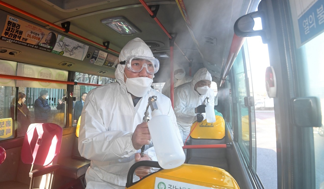 Thế giới “căng mình” ngăn virus corona bùng phát