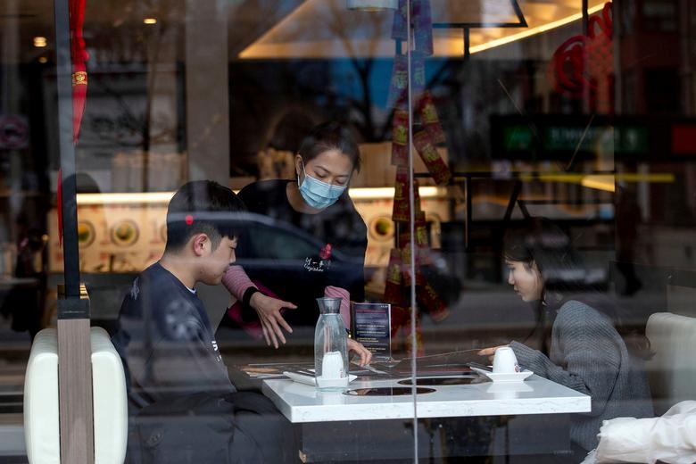 Thế giới “căng mình” ngăn virus corona bùng phát