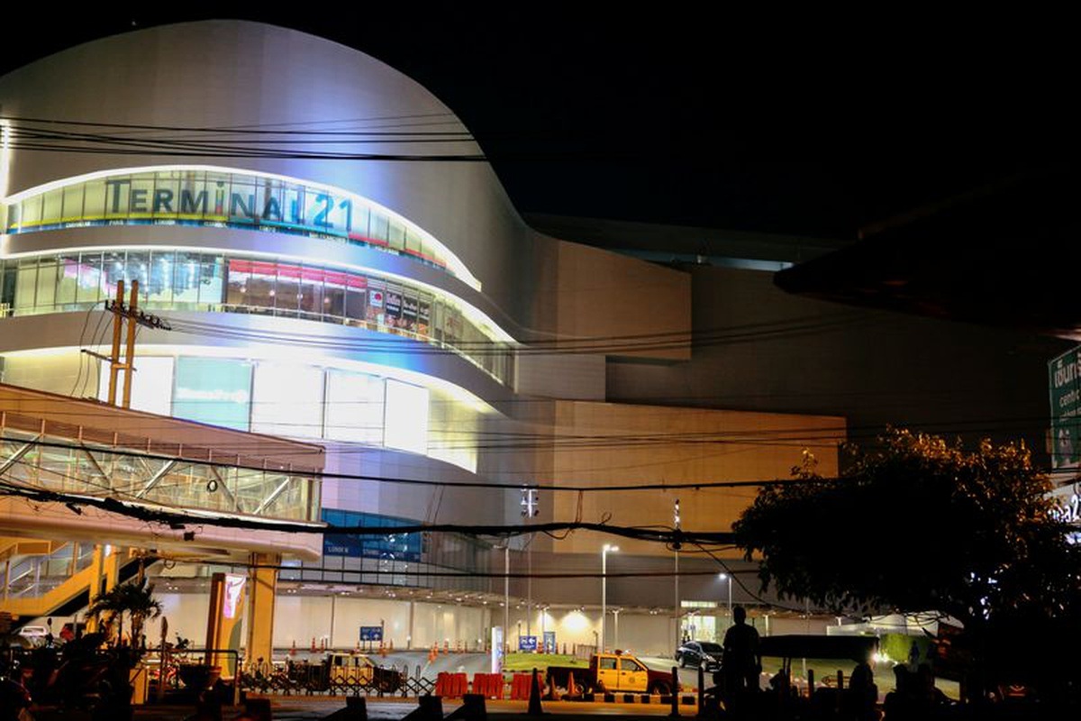 Đặc nhiệm Thái Lan giải cứu con tin, truy bắt nghi phạm đang cố thủ