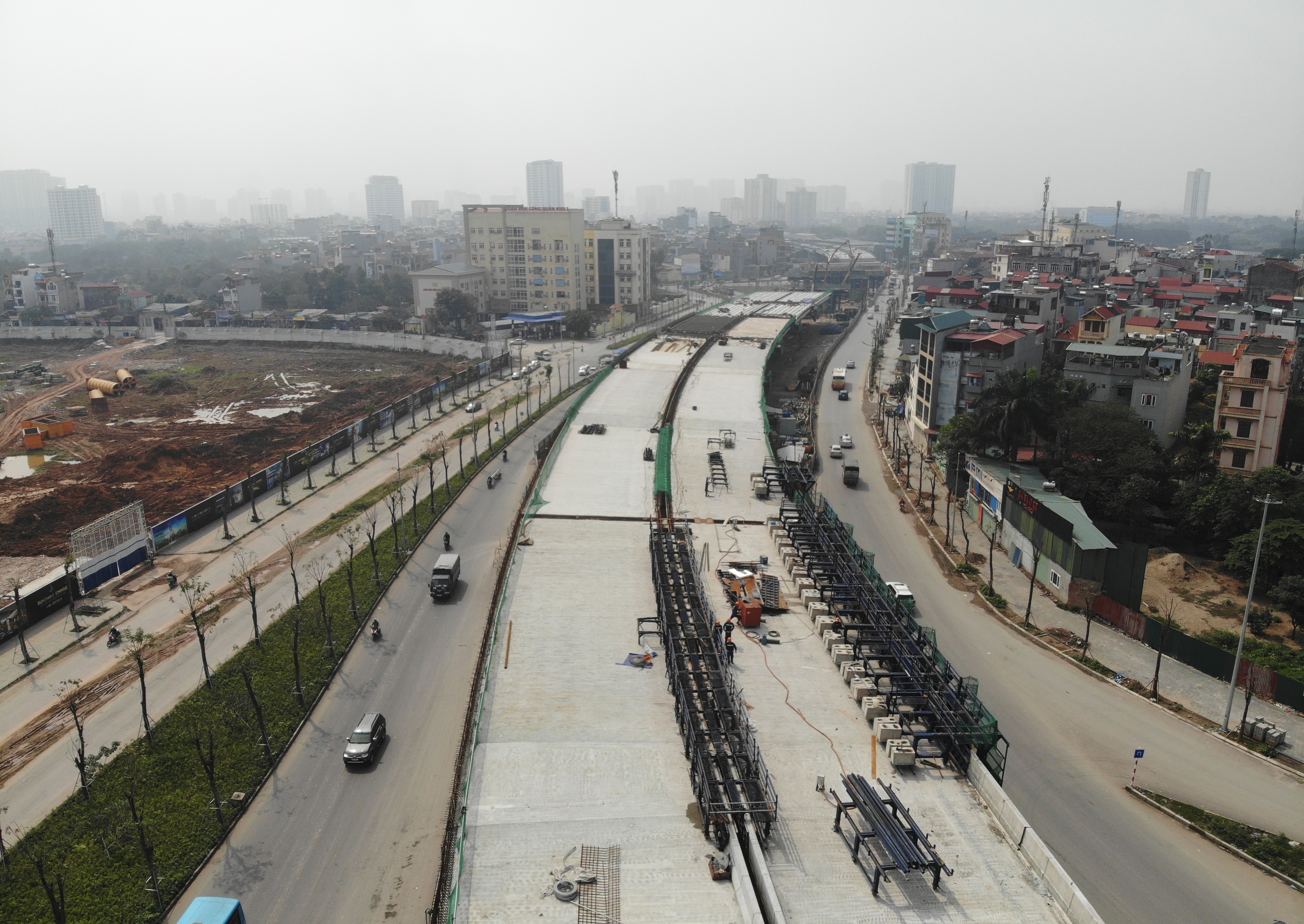 Hà Nội: Toàn cảnh đường vành đai 3 trên cao sau gần 2 năm thi công - 8 Hà Nội: Toàn cảnh đường vành đai 3 trên cao sau gần 2 năm thi công - 8