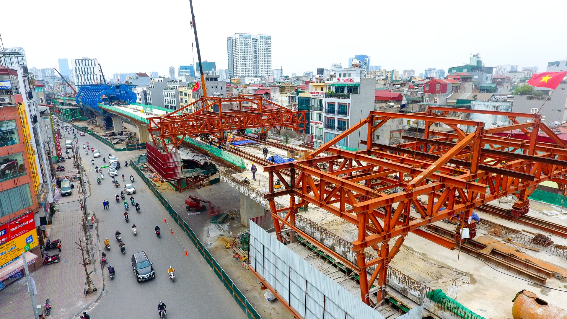 Đại công trường trên cao 9.400 tỷ xuyên đường cong mềm mại ở Hà Nội - 3 Đại công trường trên cao 9.400 tỷ xuyên đường cong mềm mại ở Hà Nội - 3