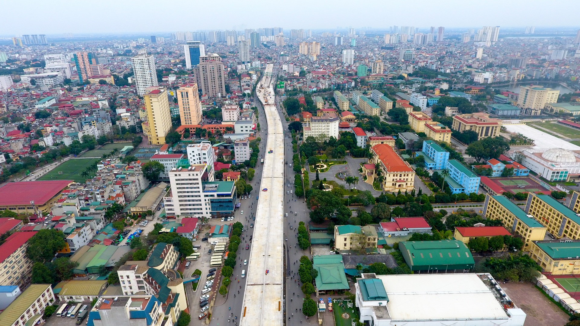Đại công trường trên cao 9.400 tỷ xuyên đường cong mềm mại ở Hà Nội - 11 Đại công trường trên cao 9.400 tỷ xuyên đường cong mềm mại ở Hà Nội - 11