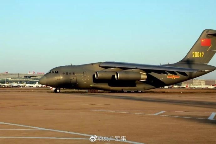 Trung Quốc điều thêm 1.200 bác sĩ quân y tới tâm dịch Vũ Hán