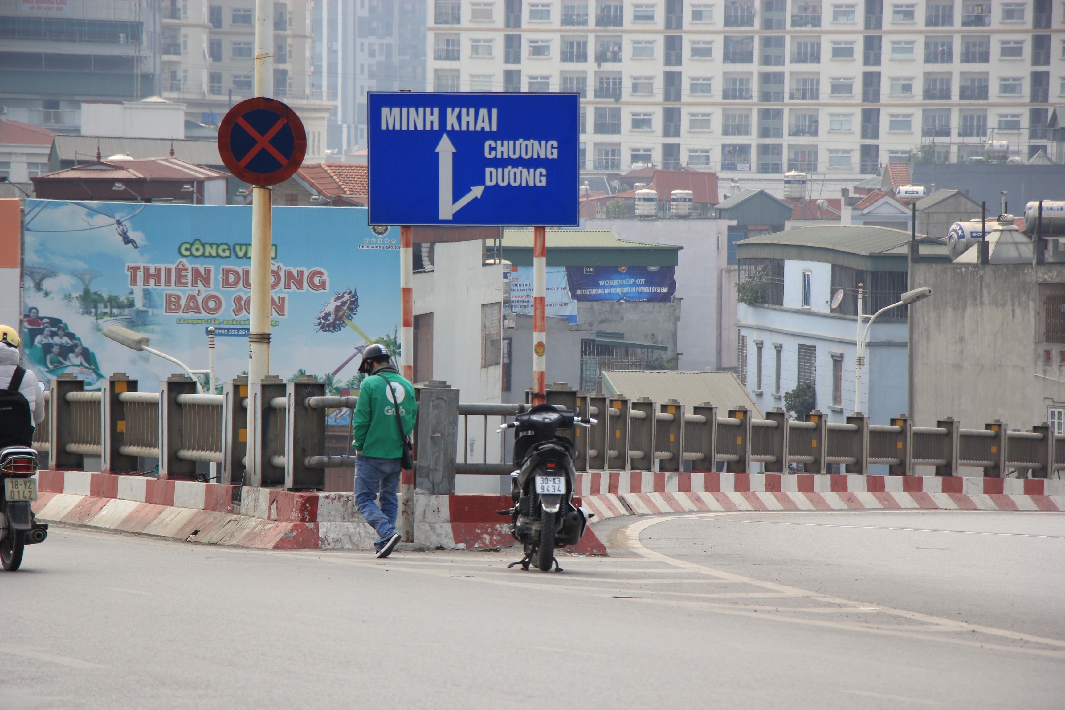 Toàn cảnh giao thông cầu Vĩnh Tuy trước khi xây cầu Vĩnh Tuy 2 - 11 Toàn cảnh giao thông cầu Vĩnh Tuy trước khi xây cầu Vĩnh Tuy 2 - 11