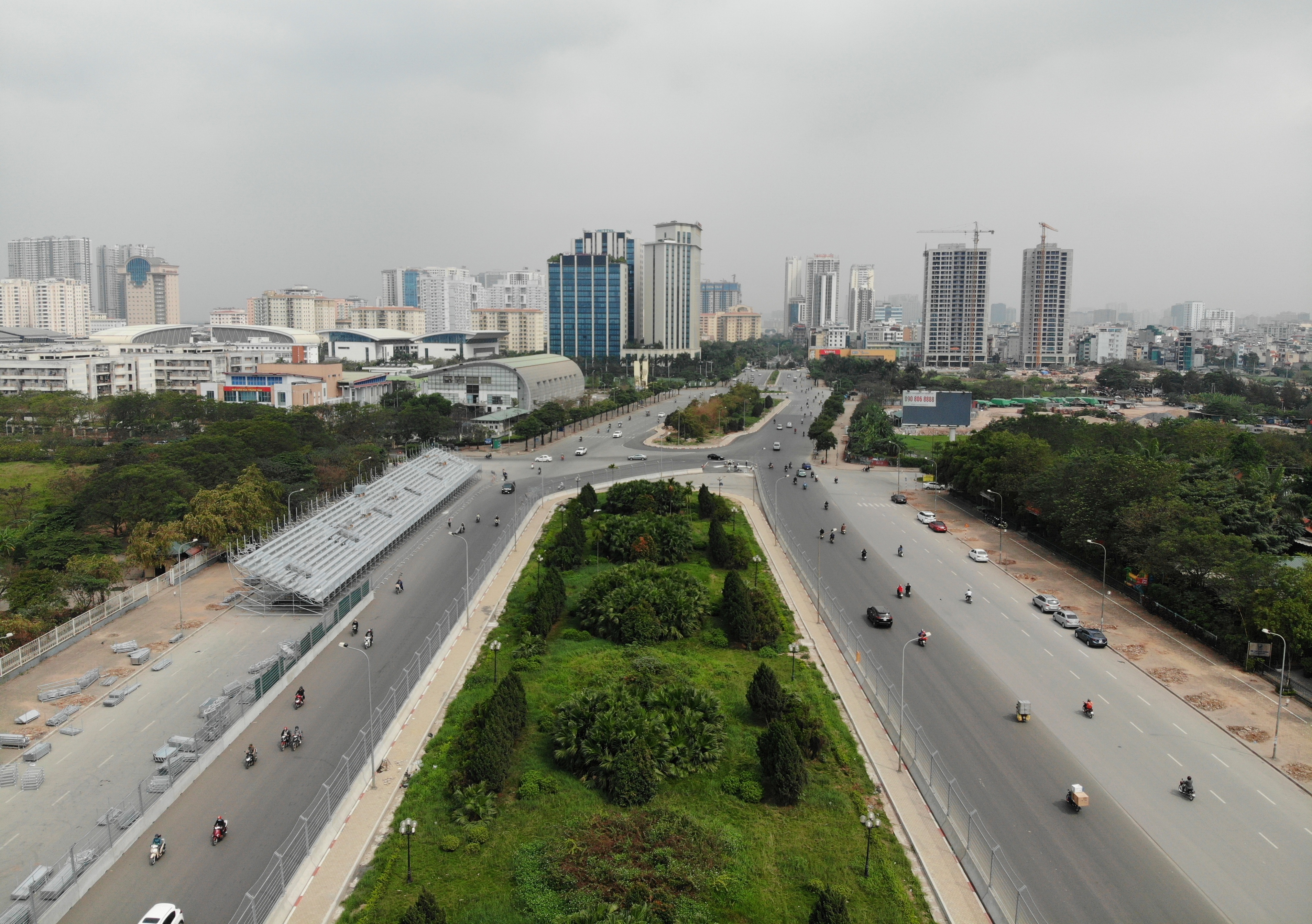 Khu Liên hợp thể thao Mỹ Đình khoác áo mới chờ đua xe F1 - 2