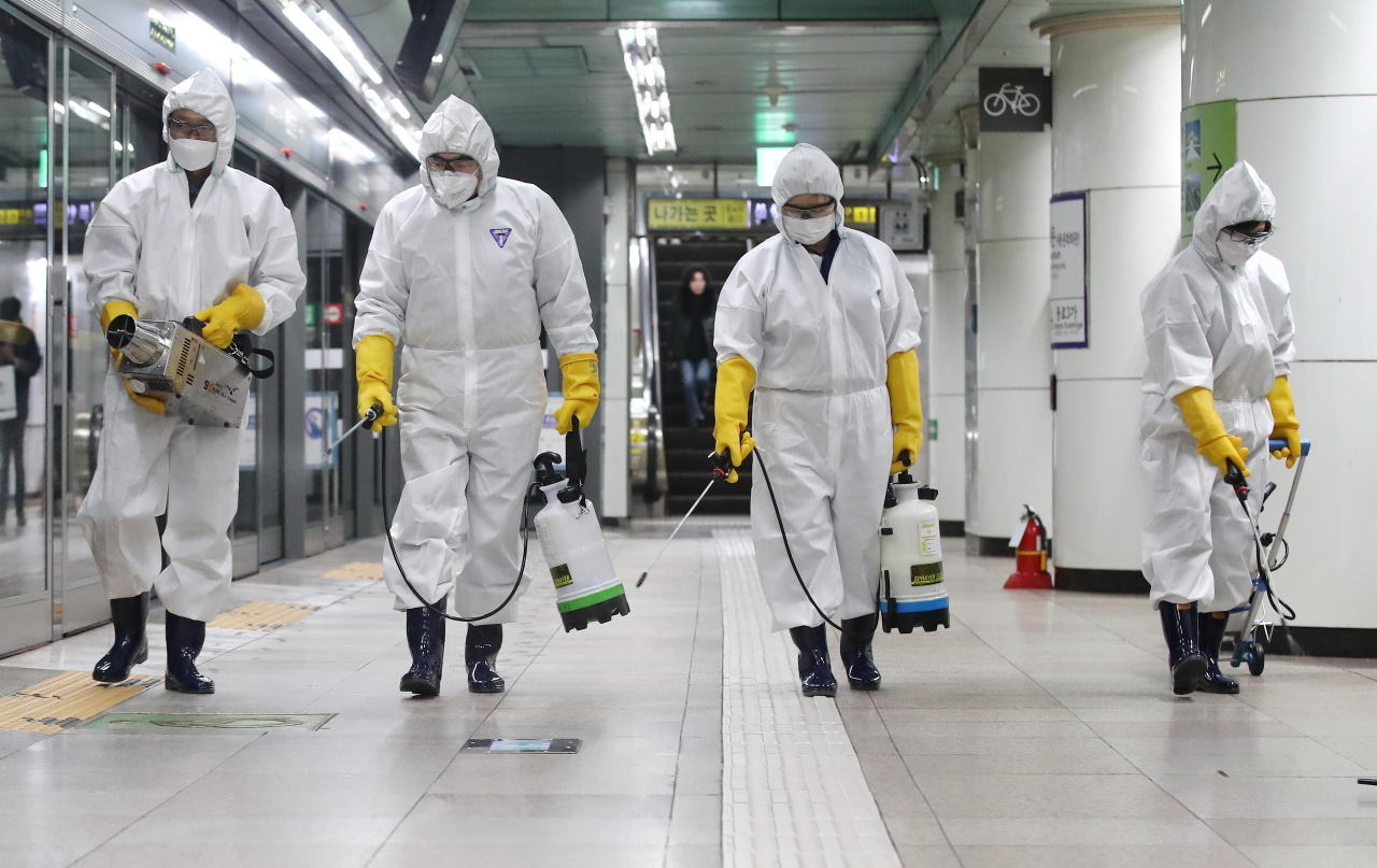 Cảnh báo Covid-19 bùng phát mạnh, Hàn Quốc khuyến cáo người dân ở trong nhà