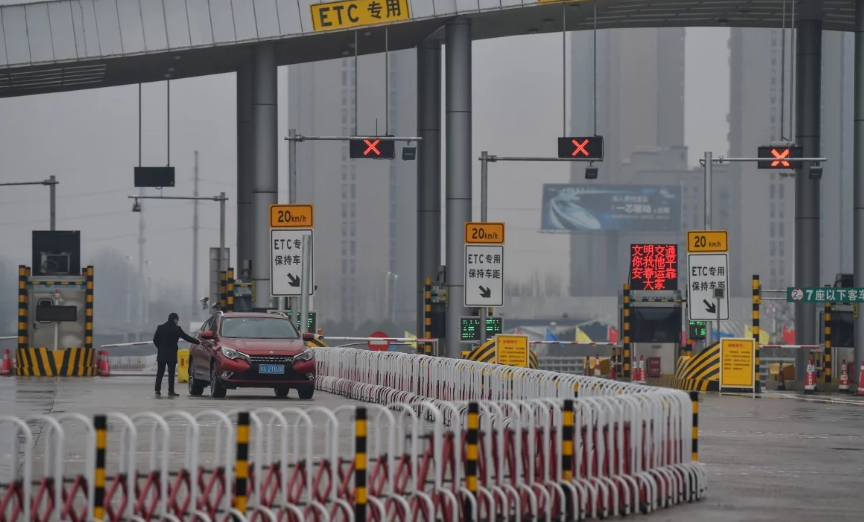 Trung Quốc tử hình tài xế đâm chết 2 nhân viên trạm kiểm dịch Covid-19