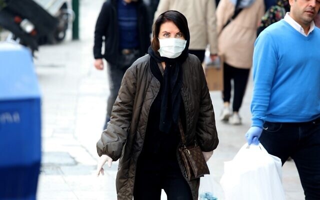 Số ca tử vong ở Iran vượt 100, trên 3.500 người nhiễm Covid-19