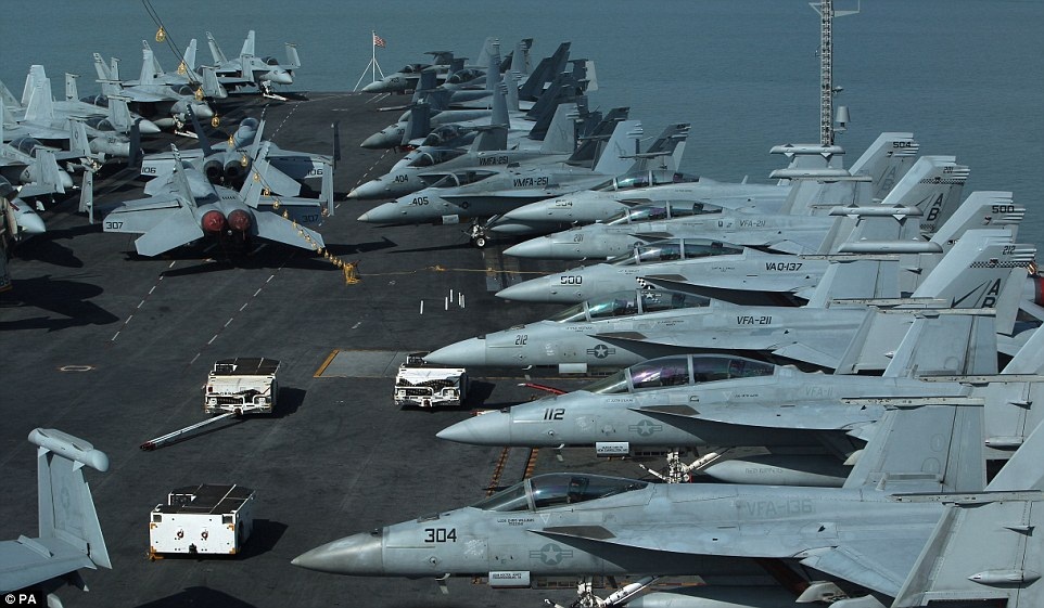 Tàu sân bay USS Theodore Roosevelt - “thành phố nổi” của Hải quân Mỹ