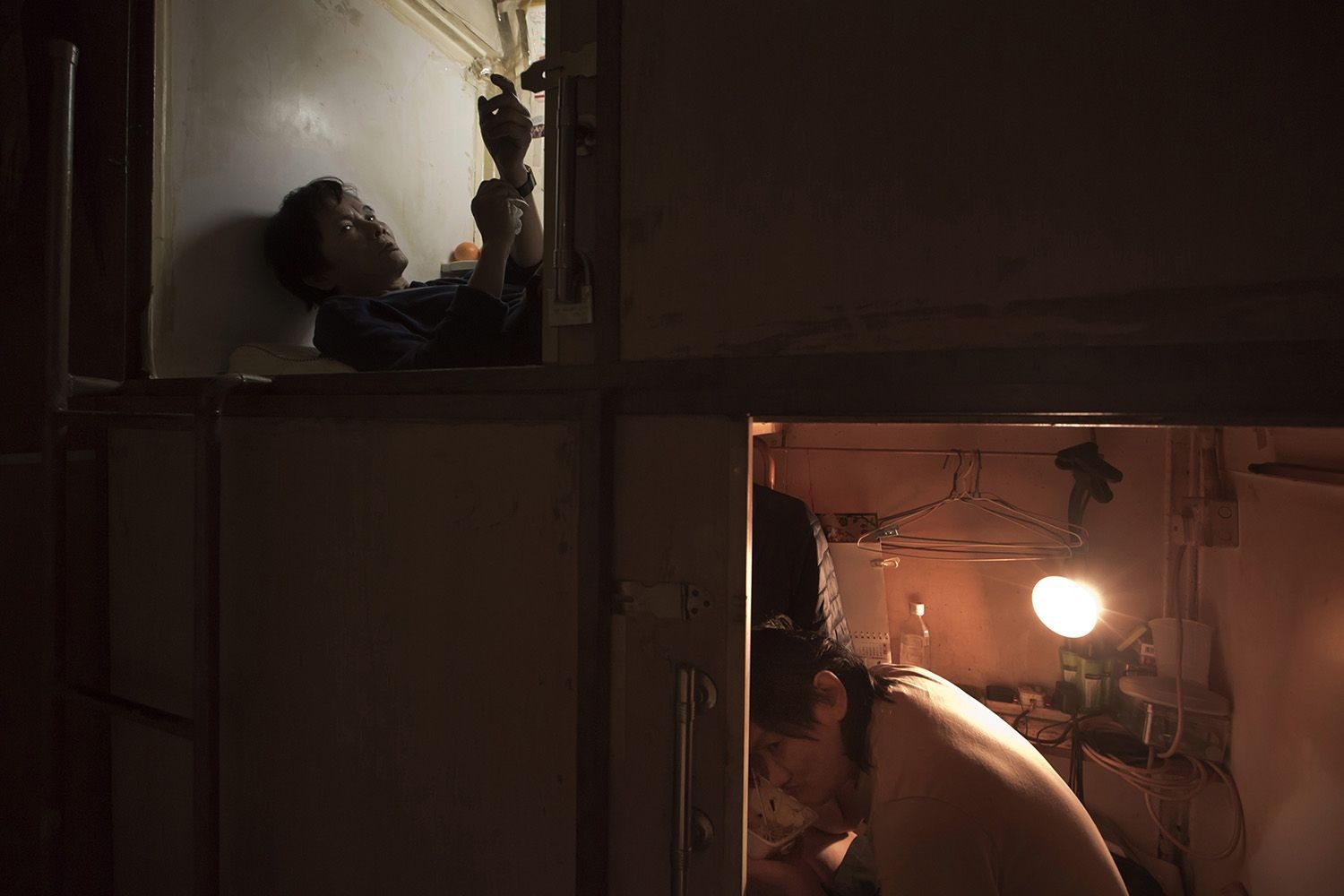Ám ảnh cuộc sống của cư dân nghèo trong nhà “quan tài” tại Hồng Kông - 6