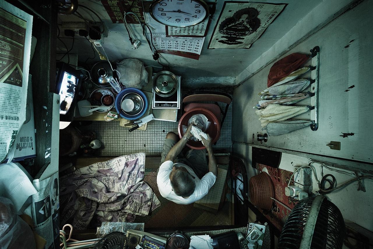 Ám ảnh cuộc sống của cư dân nghèo trong nhà “quan tài” tại Hồng Kông - 7